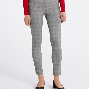 Violets & Roses
Violet Mid Rise Slim Straight Trouser